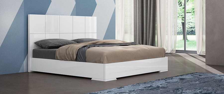 Anna King Bed in High Gloss White