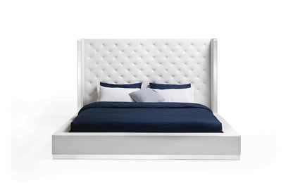 Abrazo King Bed in White