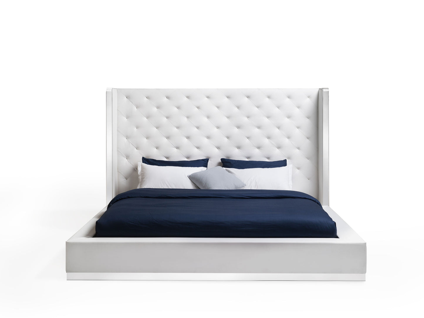 Abrazo King Bed in White