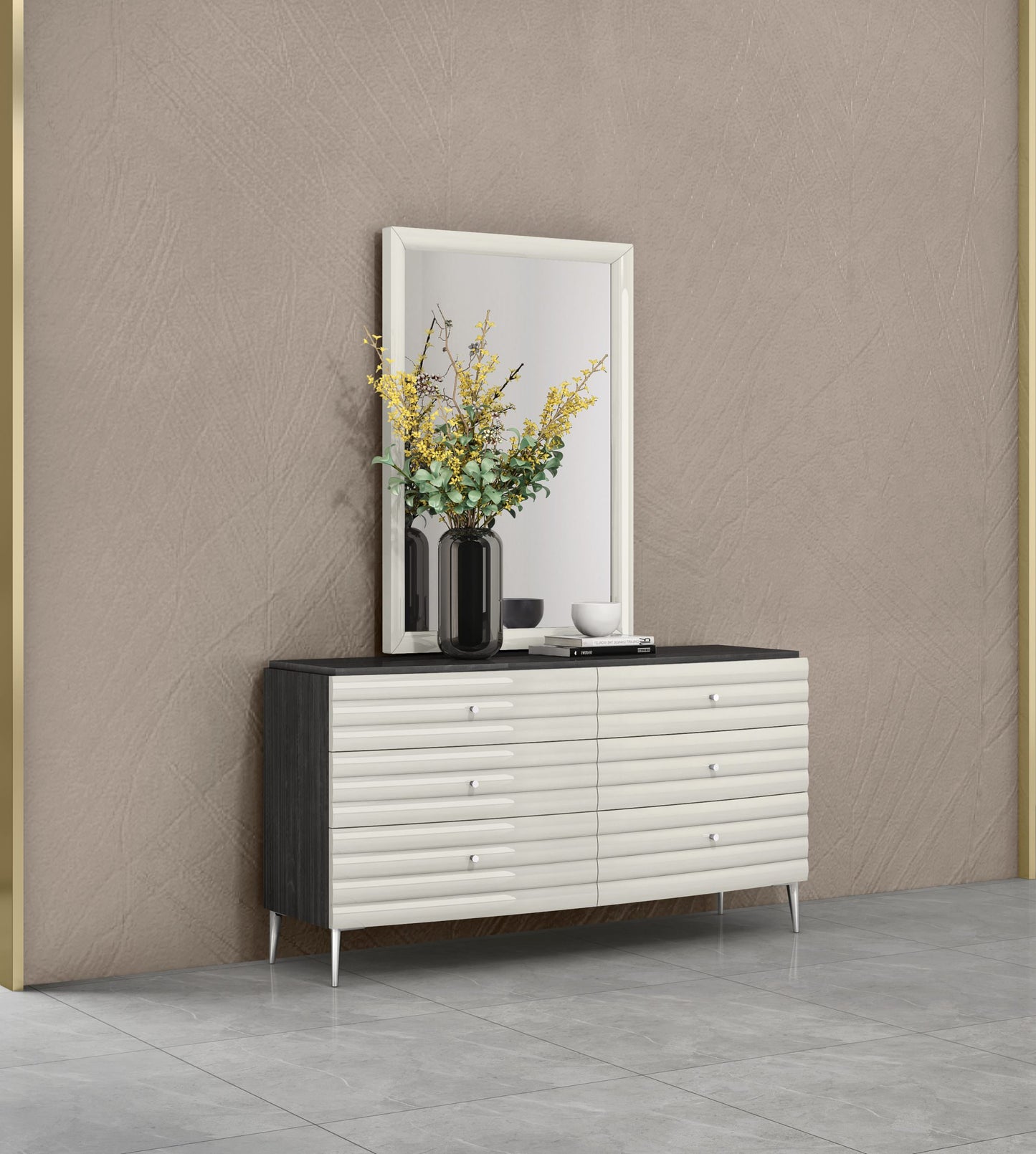 Whiteline Pino Mirror in Light Gray MR1752-LGRY